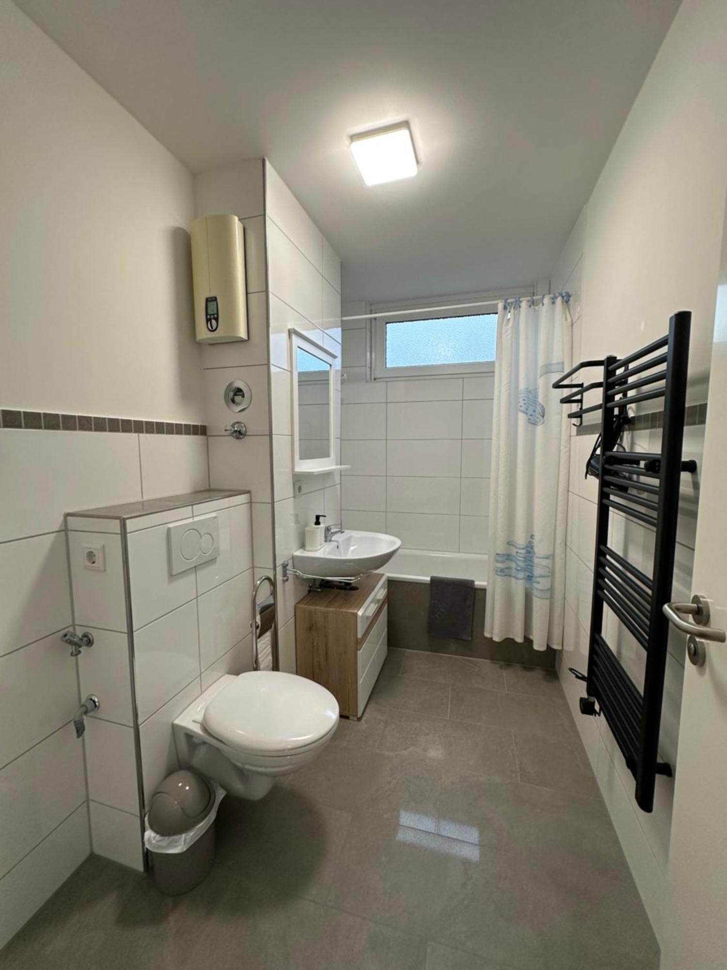 Olis Appartement In Neuss Exterior photo